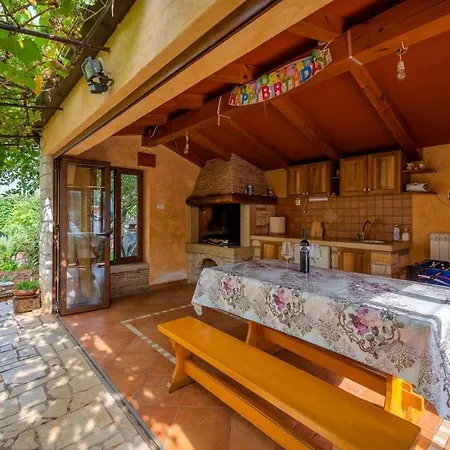 Aleks 3 House With Umag